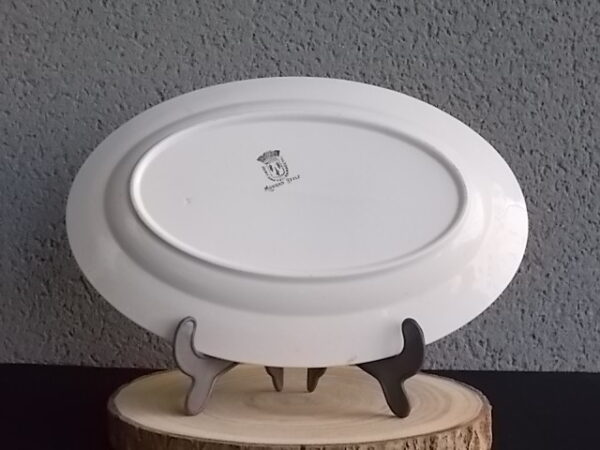 Plat creux "Modern Style", en Terre de Fer Blanche, à motif fleurie Gris. De la Faïencerie Sté Anonyme St Amand & Hamage