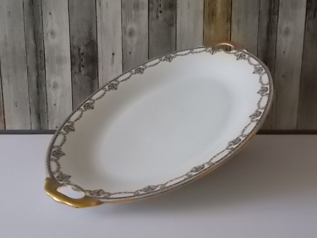 Plat de service à poignée de J. Boyer Limoges