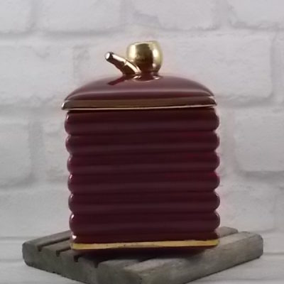 Pot à tabac, en céramique Rouge et dorure. Modèle 4213 du décorateur B. Letalle. De la manufacture de Saint Clément