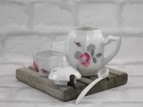 Serviteur à condiment "Fleurs", en porcelaine Blanche, et décors floral stylisé. De la manufacture M. S France