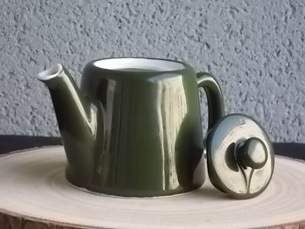 Théière individuelle, en céramique Vert Sapin. Modèle 732. De la Manufacture Pillivuyt France.