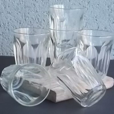 Verre à eau "Provence", en verre trempé translucide. Forme gobelet. De la Verrière Beauce Bourgogne, BVB France